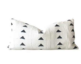 SALE - Authentic Mudcloth Pillow Cover: White & Black  Decor 12" X 18"