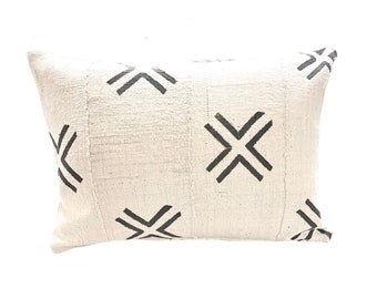 THE CROSSLY Gray - LIMITED Collection - Authentic African Mudcloth  Pillow Cover