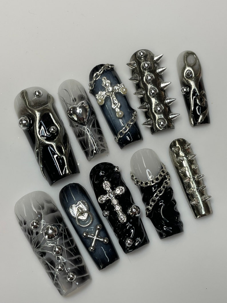 Goth punk princess Press on Nails with chains and crosses /y2k nails/ freestyle nails / custom press on nails/punk nails /goth girl nails image 3