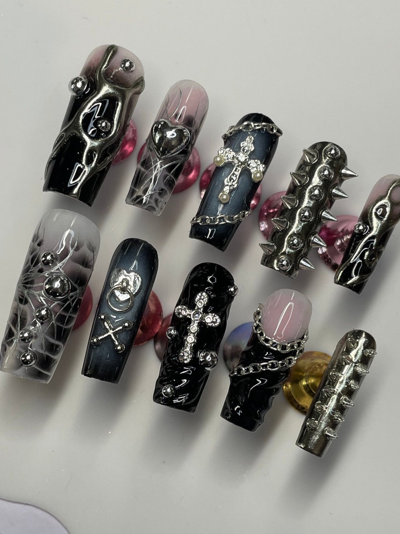 Goth punk princess Press on Nails with chains and crosses /y2k nails/ freestyle nails / custom press on nails/punk nails /goth girl nails image 4