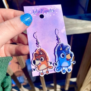 Bluey and Bingo 1,5&quot; oorbellen dubbelzijdig // bluey verjaardag // bluey verjaardagsfeestje // bluey bingo // bluey cadeaus voor kinderen