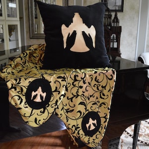 Elegant Taffeta Flocked Wing and a Prayer Table Runner