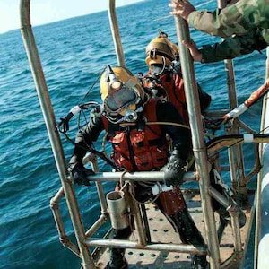 US NAVY Scuba Diving & Underwater Welding Manuals -1200pgs Gas Arc TIG MiG Weld and Salvage