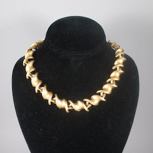 ANNE KLEIN Gold Choker Necklace.  Spiral Links in Textured Matte Gold Finish, Heavy Weight.  Couture Jewelry.  Estate Jewelry Find