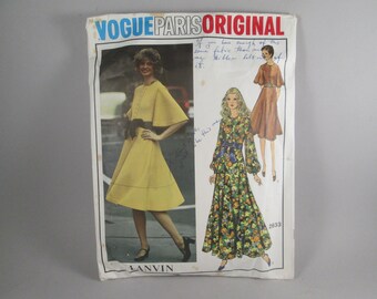 VOGUE PATROON #2633 Lanvin-jurk. Origineel Parijs uit de jaren 70. Knippen en voltooien. Lange en onder de knie-versies. Maat XS, buste 31,5"