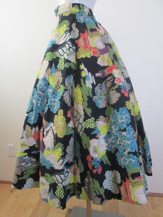 Amazing 1950s Asian Novelty Skirt. Bold Barkcloth… - image 5
