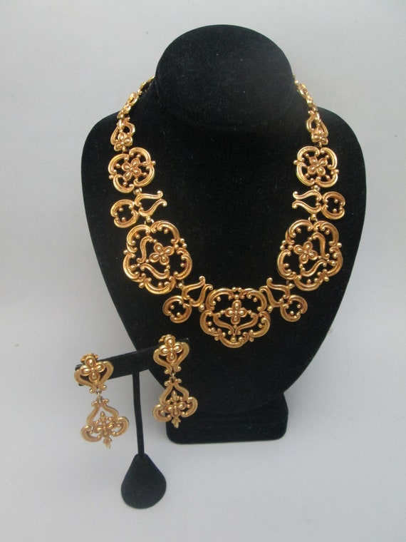 Dauplaise necklace on sale