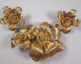 1980s Gold Spun Wire Huge Floral Brooch Earrings Set.  Rhinestone Stamens.  Completely Handmade.  Vintage Couture Designer Jewelry.