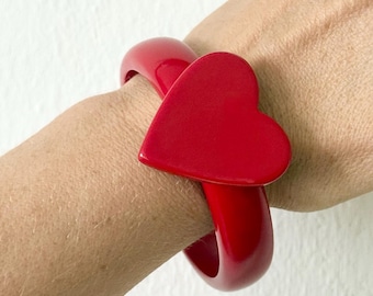 Heart Bangle, Bakelite Lucite Style Bracelet, Fakelite Resin Vintage Inspired by Mrs Polly's Lucite