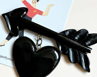 Heart Arrow Brooch Bakelite Style, Vintage Inspired Fakelite Resin Statement Pin