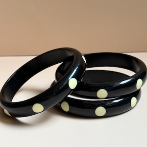 Black Cream Polka Dot Bangle, Bakelite Style Bracelet Vintage Inspired Resin Fakelite