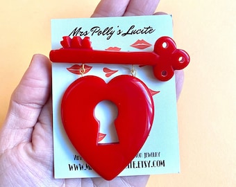 Heart and Key Brooch Bakelite Style, Vintage Inspired Reproduction Fakelite Resin Statement Pin