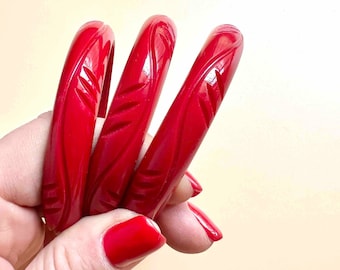 Red Waves Bakelite Style Bangle, Vintage Inspired Resin Bracelet Fakelite 1950s
