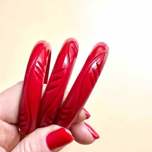 Red Resin Carved Bangle: Fakelite Bakelite style, Vintage 1950s Rockabilly Style
