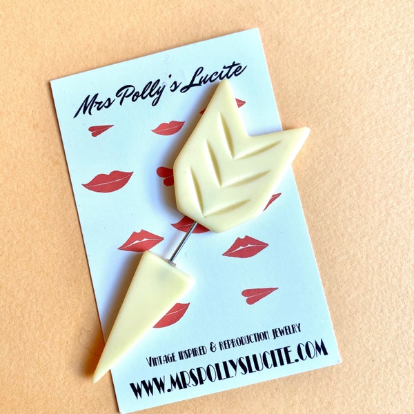 Cream Poison Arrow stick pin brooch,Resin, Retro Vintage Bakelite 1940s 1950s inspired by Mrs Polly's Lucite
