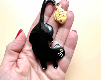 Black Cat with little fish brooch, resin brooch, bakelite jewelry reproduction inspired, 1940s/50s style, Summer vibes by Mrs Polly's Lucite