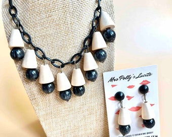Black woods beads bakelite inspired necklace and optional matching earrings,Vintage inspired in Fakelite 1940s 1950s by Mrs Polly's Lucite