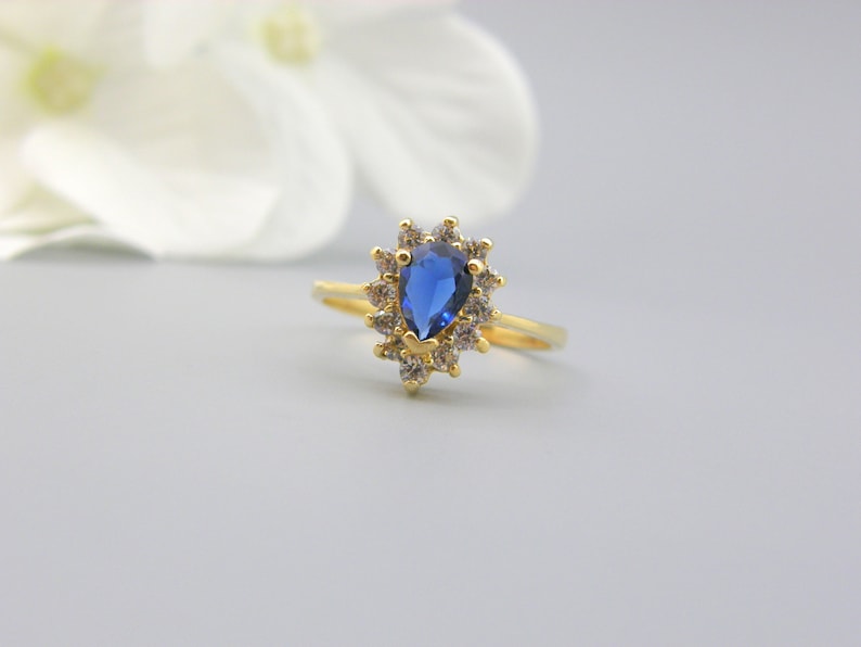 Blue Topaz ring birthstone ring Gemstone ring topaz jewelry anniversary ring halo ring promise ring princess Diana ring kate ring