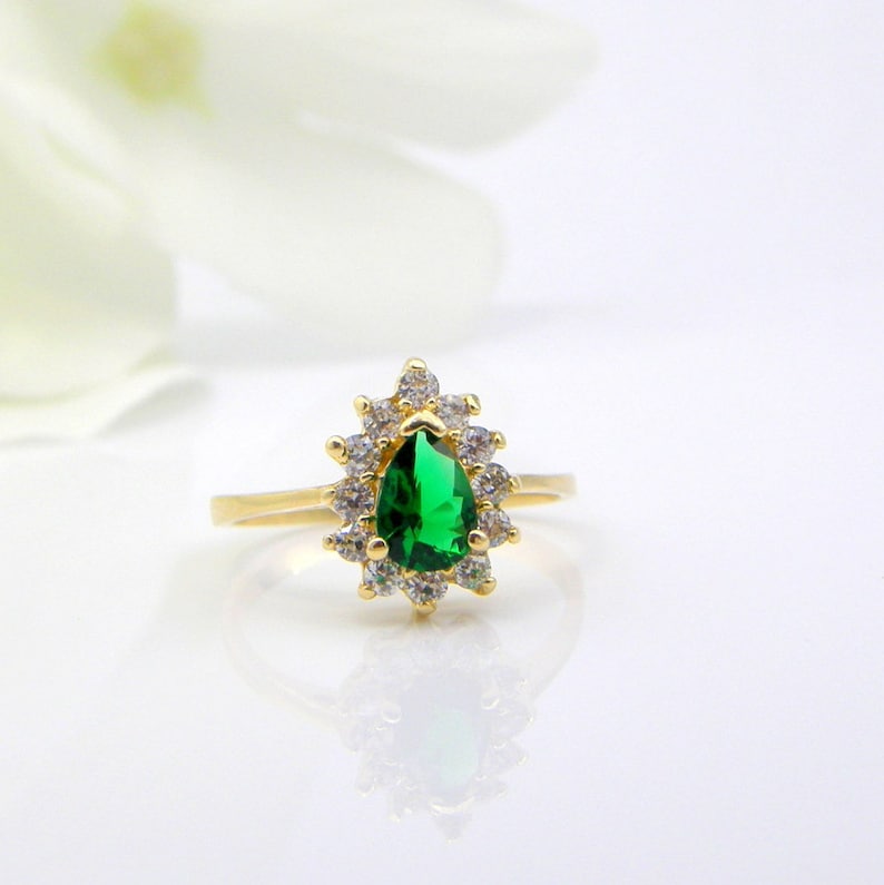 Blue Topaz ring birthstone ring Gemstone ring topaz jewelry anniversary ring halo ring promise ring princess Diana ring kate ring