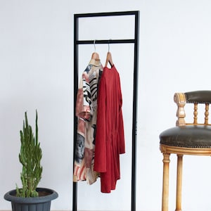 Black Free Standing Clothing Rack, Custom Metal Industrial Standing Coat Rack, Heavy Duty Clothes Rack, Boutique Display, Retail Store Rail