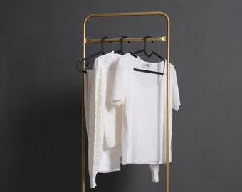 Metal Fancy Gold Clothing Rack, Free Standing Industrial Clothes Rack, Boutique Display Garment Rack, Standing Coat Rack, Retail Store Rack