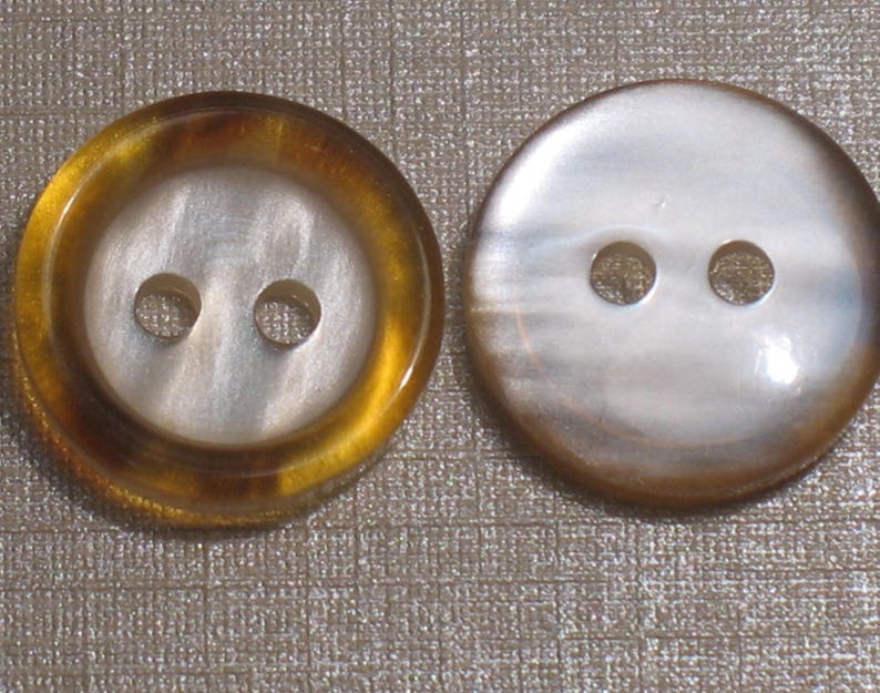 Bouton aspect nacré, pourtour marron, 2 trous, diam.14mm, lot de 6 boutons image 2