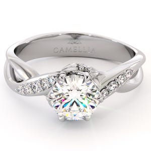 Lab Diamond Engagement Ring: Floral Crown Split Pavé Band