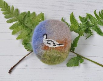 Embroidered avocet on felt brooch, bird wearable textile art, present, gift