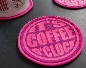 Bügelbild "Coffee o'clock", Flockfolie oder Flexfolie in Wunschfarbe, Aufbügeln auf Textilien mit hohem Baumwollgehalt