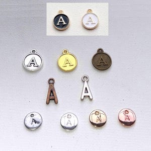Charm inicial, complemento de charm del alfabeto, monograma, plata, oro, latón, cobre y bronce.