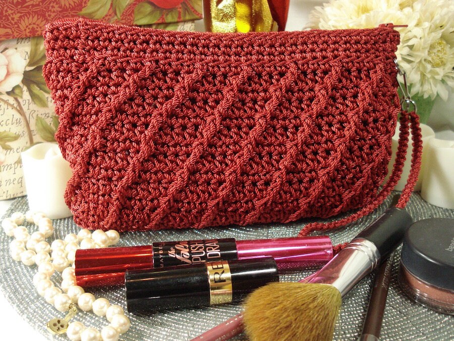 26 Crochet Makeup Bag Patterns with Clutches, Pouches, and Holders 14 Clutch Makeup Bag Crochet Pattern Whimsical Crocheted