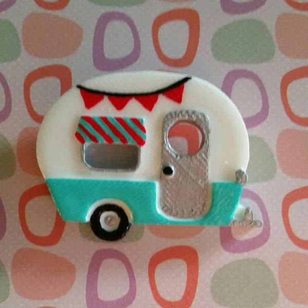 Retro trailer fakelite brooch