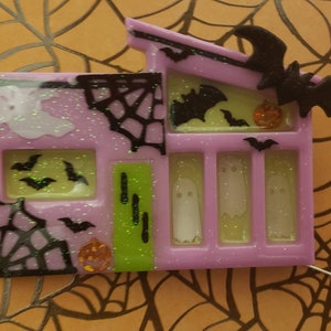 Mid Century Modern Spooky house brooch