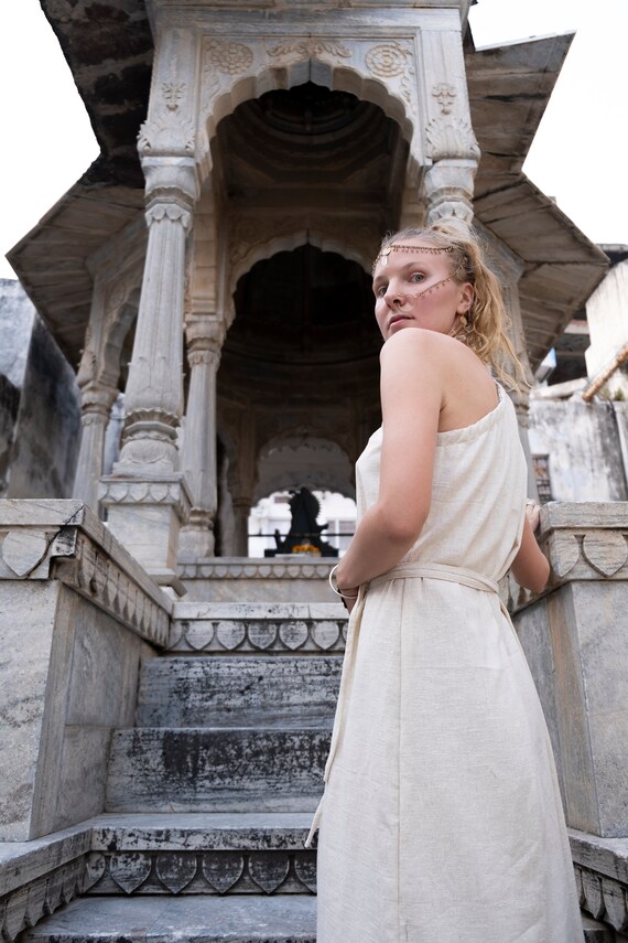 Robe en soie sauvage de la deesse Ahimsa robe longue en soie robe de festival robe asymetrique robe de mariee robe en soie vegetalienne vetements bohemes Etsy France