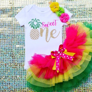 Pineapple Birthday Outfit, Sweet One Birthday Outfit,Hawaiian Party Outfit,Hawaiian Hula Tutu,Baby Luau Outfits, Girls Luau Party, Girls 1st