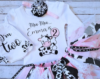 Second Birthday Outfit, Farm Animal Birthday Shirt Girl, Cow Birthday Outfit, Cow First Birthday, 2nd birthday shirt, Cow birthday girl