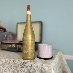 Goldblumenakzentstück - Dekoratives Wohndekor | Elegantes handgemachtes Herzstück | Einzigartiges Geschenk
