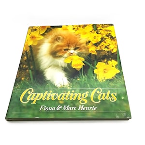 CAPTIVATING CATS by Fiona & Marc Henrie