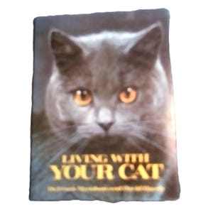 LIVING With Your CAT by Dr. Frank Manolson & David Hardy