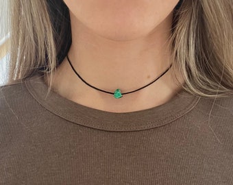 Ras de cou en jaspe, collier ras de cou en cristal brut jaspe vert, tour de cou réglable, tours de cou d'été, collier délicat, tours de cou pour femmes filles