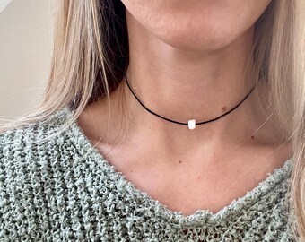 Pearl Choker, White Pearl Raw Crystal Chip Choker Necklace, Adjustable choker, Summer chokers, dainty necklace, Chokers for women girls