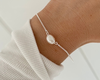 Pearl Bracelet, Silver Beaded Bracelets, Mothers Day Minimalist Jewellery, June Birthday Gift, Dainty Silver Stacking Bracelets for Women