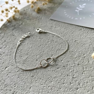 Dainty Silver Bracelet, Interlocking Circle Karma bracelet, Mother Daughter bracelet, Minimal Silver Jewellery, Be My Bridesmaid Gifts image 9