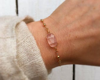 Rose quartz bracelet, rose gold bracelet, gold bracelet, dainty bracelet, delicate gold bracelet, crystal bar bracelet by Serenity project