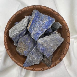 Lapis Lazuli Crystal – Stone of Royalty – Third Eye and Throat Chakra – Stress Relief, Serenity & Spiritual Attunement