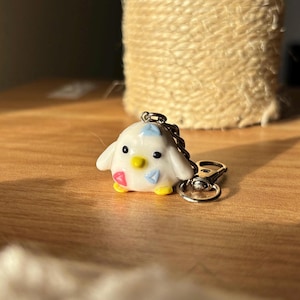 Chaveiro com pingente de pinguim inspirado em Togepi, argila de polímero feita à mão, acessório fofo e kawaii, ideia de presente única para fãs de Pokémon e amantes de animais