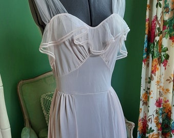 60's Pale Pink Nightgown / Rogers Run-proof / Sexy Romantic Vintage Nightwear / Chiffon Sleeves and Ruffle