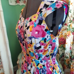 80's Cotton Romper / Bright Floral Print / Button Front Playsuit / 80's Does 40's Style / Relaxed Wide Legs / Side Pockets / Cap Sleeves image 9