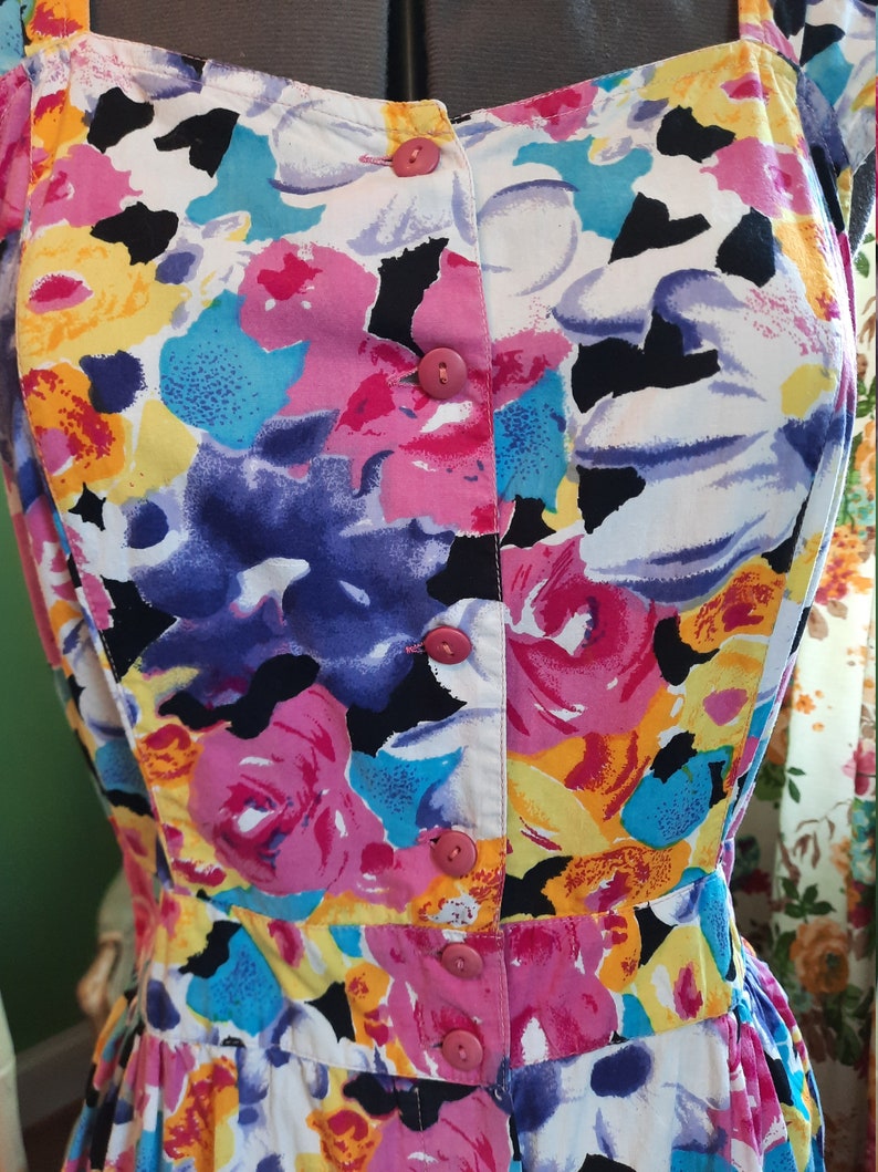 80's Cotton Romper / Bright Floral Print / Button Front Playsuit / 80's Does 40's Style / Relaxed Wide Legs / Side Pockets / Cap Sleeves image 10