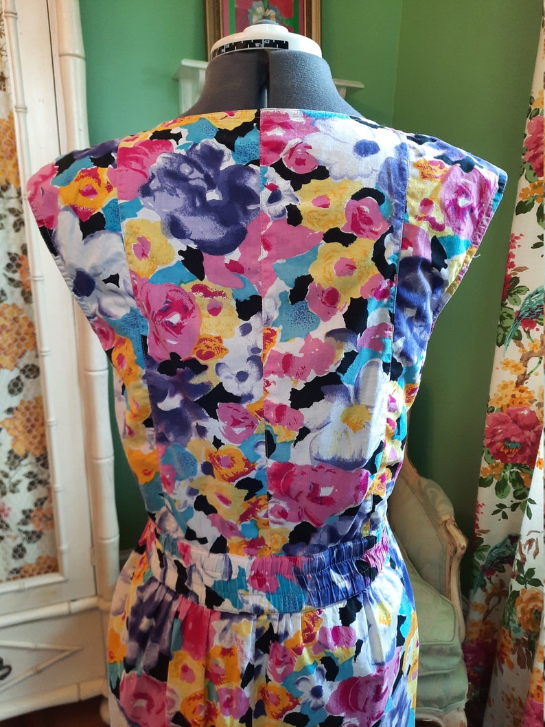80's Cotton Romper / Bright Floral Print / Button Front Playsuit / 80's Does 40's Style / Relaxed Wide Legs / Side Pockets / Cap Sleeves image 6